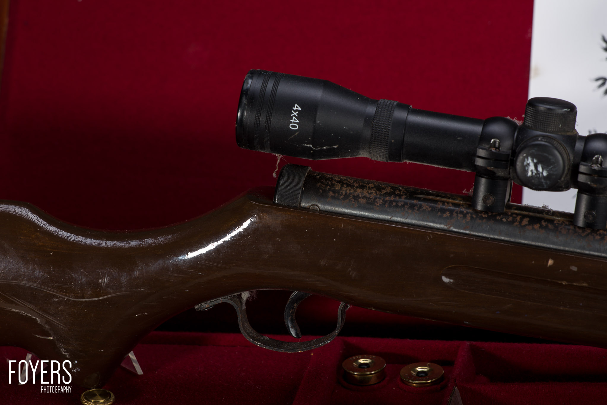 Foyers.Photography — Air rifle on gun case